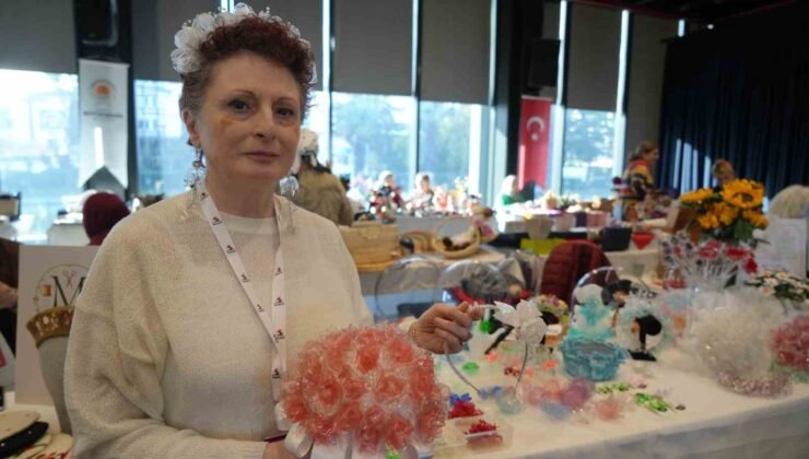 Plastik atıklar çiçek açtı: Çevreye duyarlı sanat