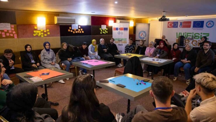 Rize’de gençlerin sosyal medya bağımlılığı araştırılıyor