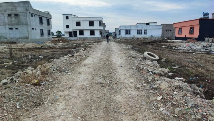 Seyhan’da yeni yapılan evler yolsuz kaldı: Vatandaşlar mağdur