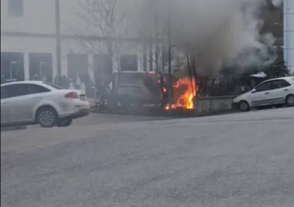 Şile’de seyir halindeki araç alev aldı
