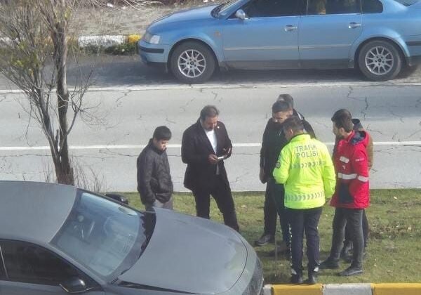 Şırdancı Mehmet yayaya çarptı: Kadının kolu ve bacağı kırıldı