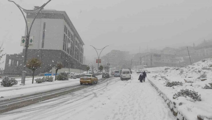 Şırnak’ta eğitime kar engeli