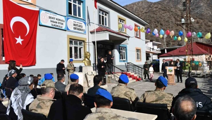 Şırnaklı öğrenciler köyde kitap yazıp imza günü etkinliği düzenledi
