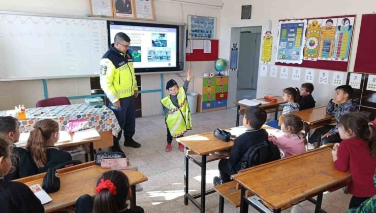 Tavşanlı’da öğrencilere trafik eğitimi