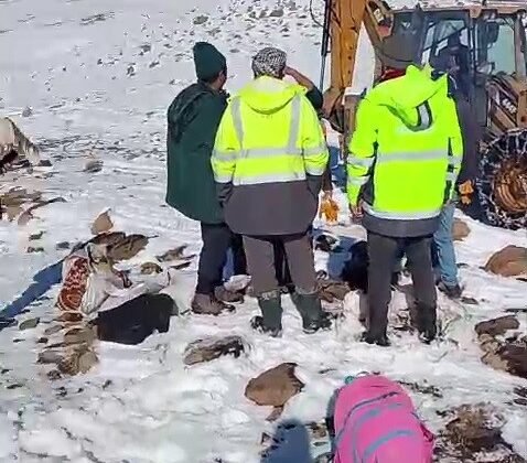 Tekman’da ESKİ ekiplerinin zorlu mesaisi