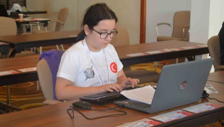 Uluslararası Bilgisayar Klavye Yarışında Türkiye Dünya şampiyonu oldu