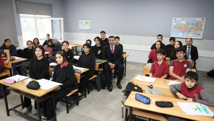 Vali Selçuk Aslan, öğrencilerle bir araya geldi