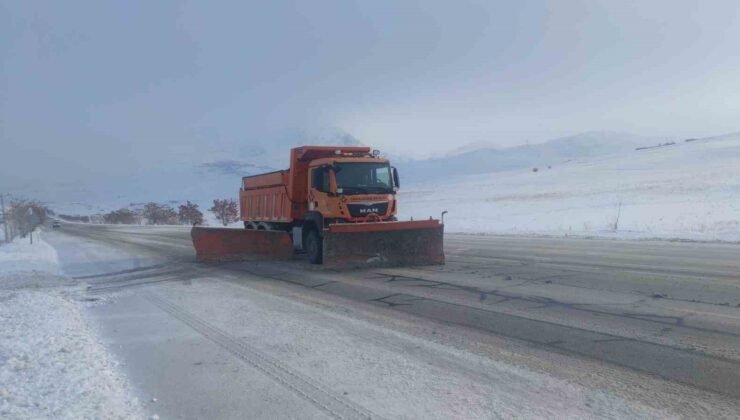 Van’da 90 yerleşim yerinin yolu ulaşıma kapandı