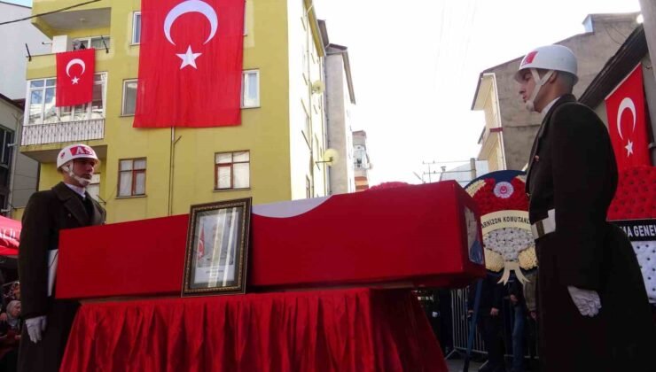 Van’da rahatsızlanarak hayatını kaybeden asker, memleketi Giresun’da toprağa verildi