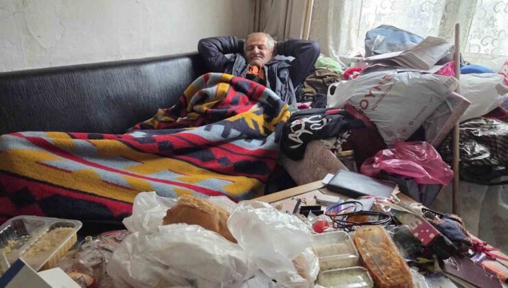 Yazın evinden 4 kamyon çöp çıkarıldı ama içeride hâlâ 2 kamyonluk çöp var