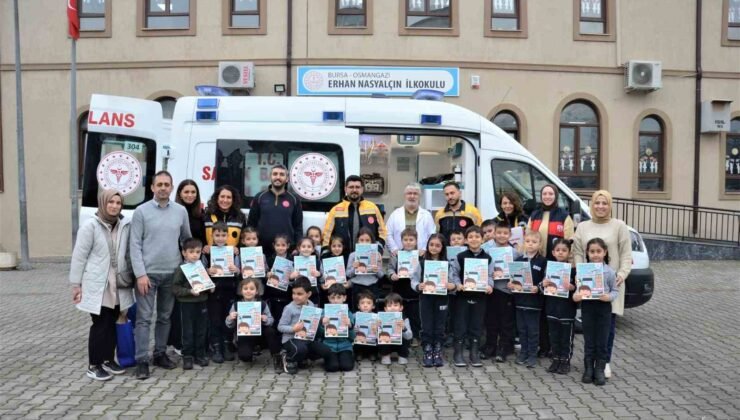 112’den minik Yağmur ve arkadaşlarına karne hediyesi