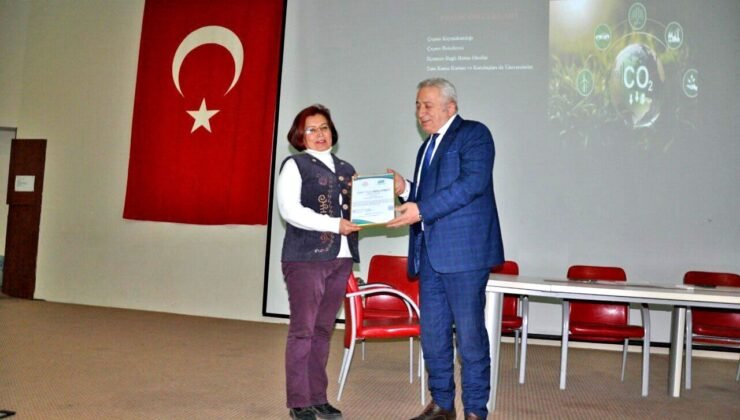 15 Eylül Mustafa Çapkan İlkokulu’na “Mavi Yeşil Okul Etiketi”