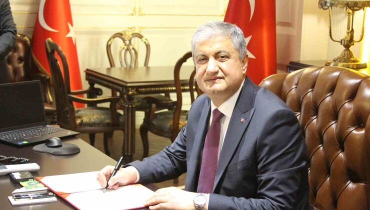 Adana Valisi göreve başladı, ilk mesajı suç işleyenlere oldu