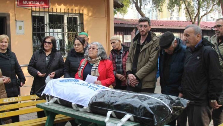 Adana’da ilginç hizmet gelmedi tepkisi: Muhtar, belediyenin cenazesini kaldırdı