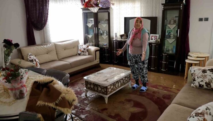 Adana’da selden geriye ıslak eşyalar, çamurlu yollar kaldı: Evlerini su basan vatandaşlar o anları anlattı