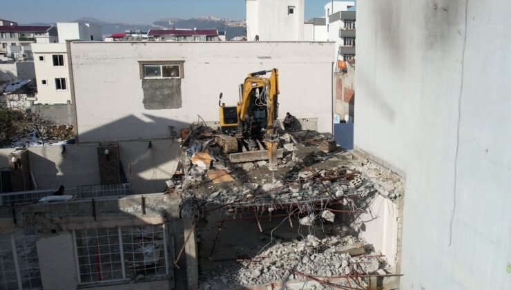 Adıyaman’da binalar daha güvenli şekilde yıkılıyor