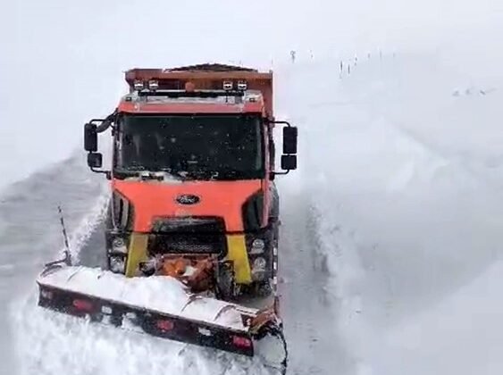 Ağrı-Kağızman kara yolunda yoğun tipi etkili oluyor
