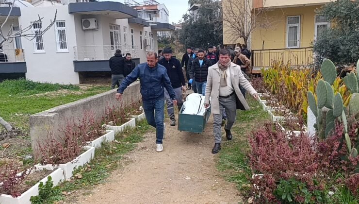 Antalya’da evinde karnından vurulmuş halde ölü bulundu