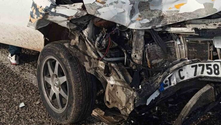 Araban’da otomobil ile kamyonet çarpıştı: 2 yaralı