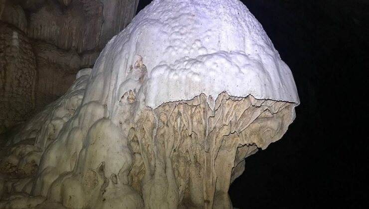 Aydın’ın yer altında saklı güzelliği Aslanlı Mağarası, maceraperestlerin rotasında