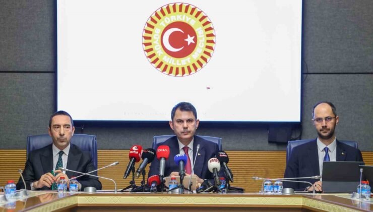 Bakan Kurum: “Deprem konutları ödemeleri 2 yıl ödemesiz, 18 yıl faizsiz ve sabit oluyor”