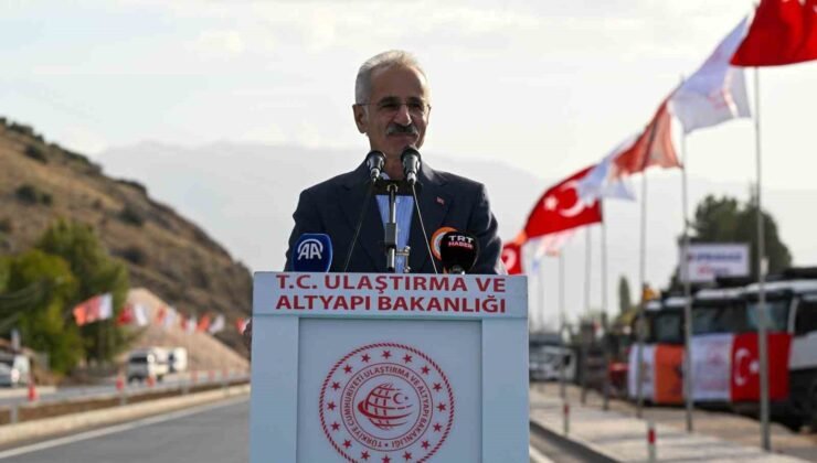 Bakan Uraloğlu: “Dünyanın çevresinin 4’te 3’ü kadar bölünmüş yol yaparak, 30 bin kilometrelik dev eşiği geride bıraktık”