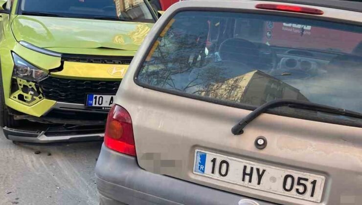 Balıkesir’de çift taraflı trafik kazası: 2 yaralı