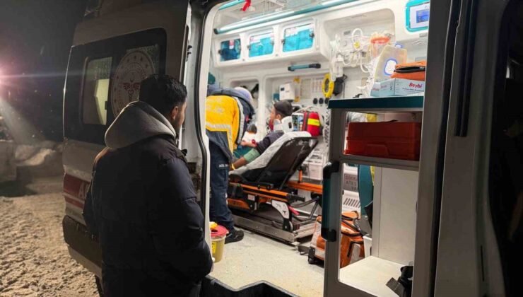 Batman’da mahsur kalan hasta için ekipler yolu açtı
