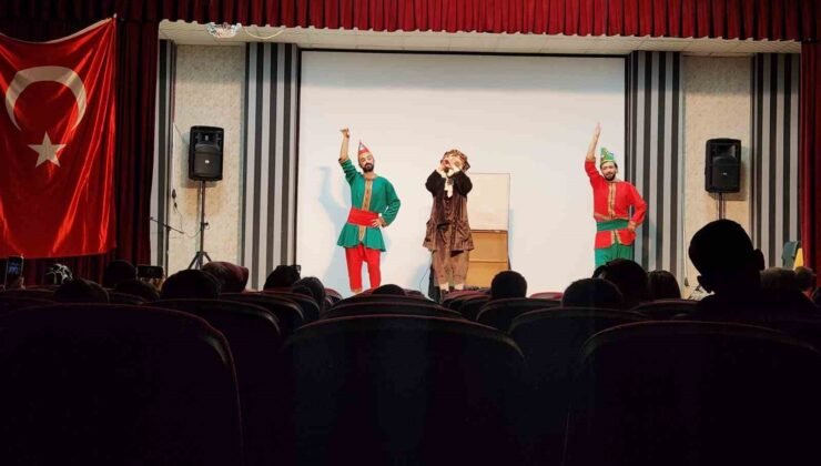 Bingöl’de Karagöz ile bilim sahneye taşındı