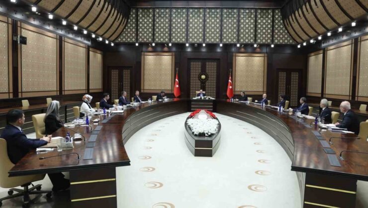 Cumhurbaşkanı Erdoğan, Cumhurbaşkanlığı Politika Kurullarının başkan vekillerini kabul etti