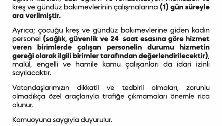 Diyarbakır’da kar yağışı tatili beraberinde getirdi