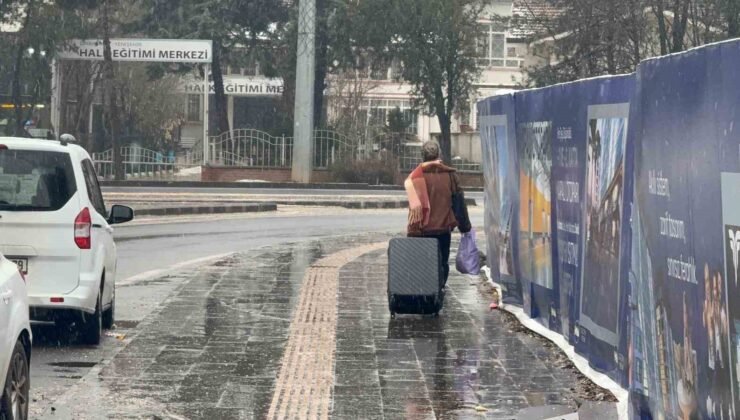 Diyarbakır’da kar yağışı yeniden başladı