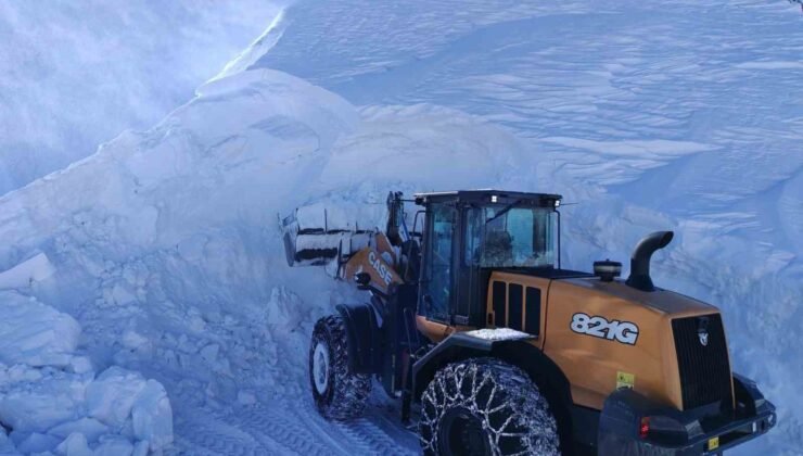 Elazığ’da kapalı 115 köy yolunda çalışmalar sürüyor