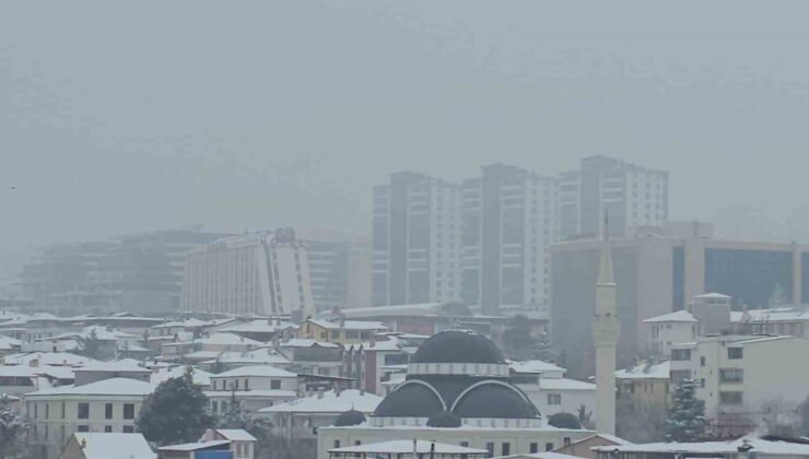 Elazığ’da yüksek kesimlerde sis etkili oluyor