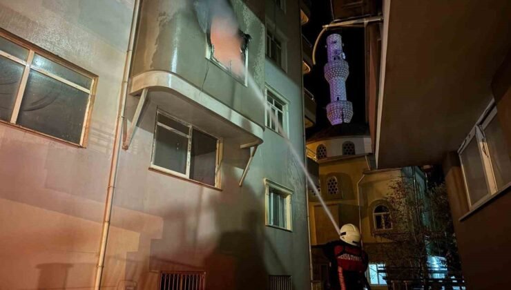 Elektrikli soba yangına neden oldu: Daire alev alev yandı