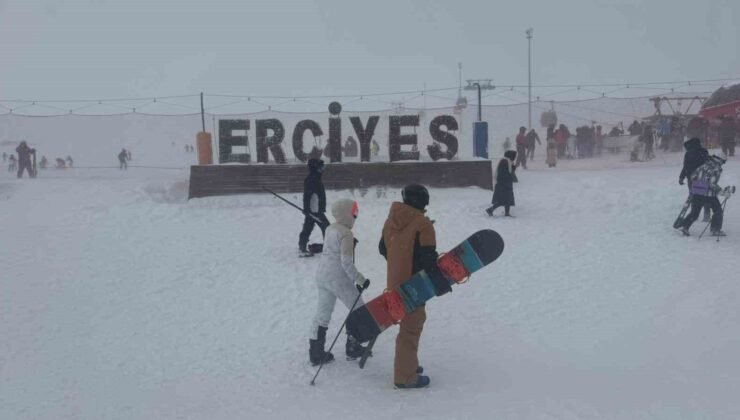 Erciyes’te kar kalınlığı 130 santime ulaştı
