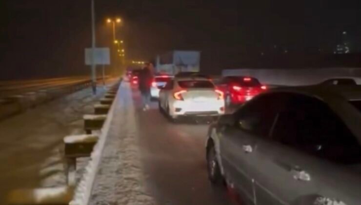 Gaziantep-Kahramanmaraş karayolunda kar esareti