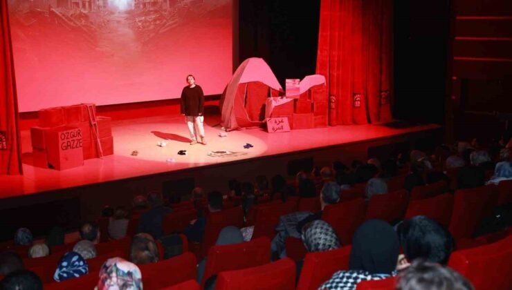 Gebze’de “Gazze’nin Kadınları” oyunu sahnelendi