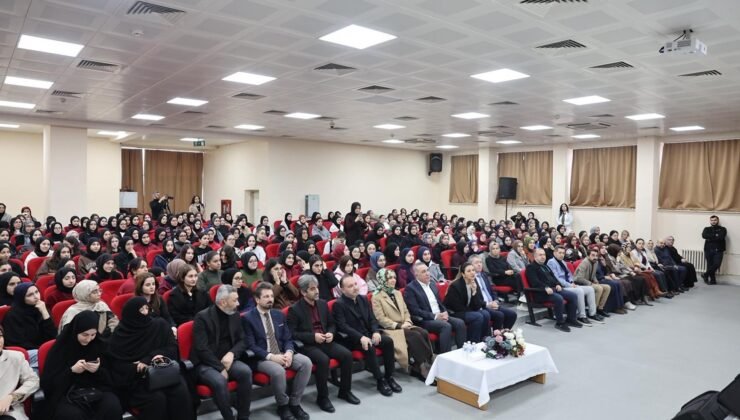 Gençler sordu usta gazeteciler ve Başkan Dursun yanıtladı