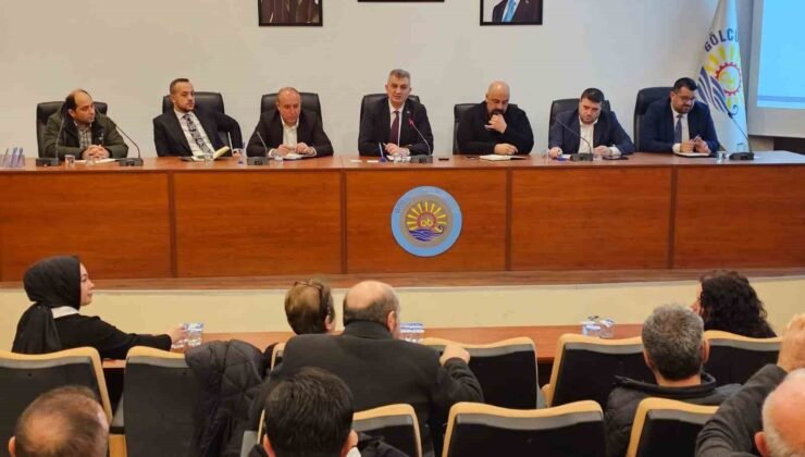 Gölcük’te muhtarlar ve altyapı kurumlarının yetkilileri yatırım toplantısında buluştu