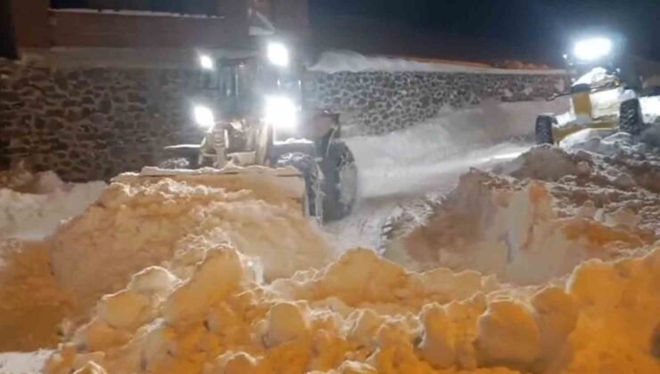Gümüşhane’nin zirvelerinde kar seferberliği