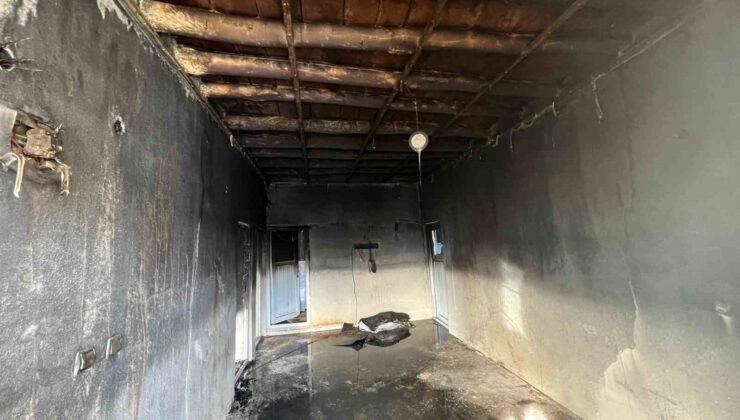 Hakkari’de ev yangını
