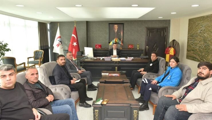 Hakkari’de kar tedbirleri görüşüldü