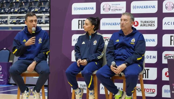 Halkbank Kadınlar Türkiye Kupası final karşılaşması öncesi basın toplantısı düzenlendi