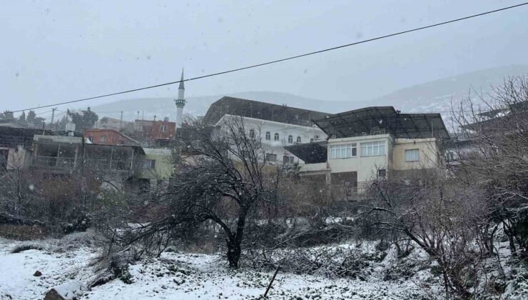 Hatay’da kar yağışı başladı