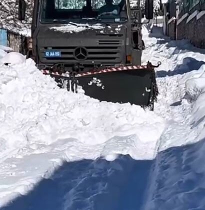 Hozat’ta jandarmadan kış mesaisi