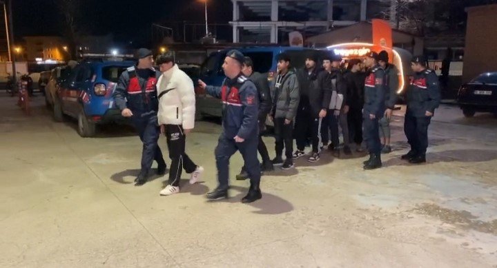 İnegöl’de 9 kaçak göçmen yakalandı