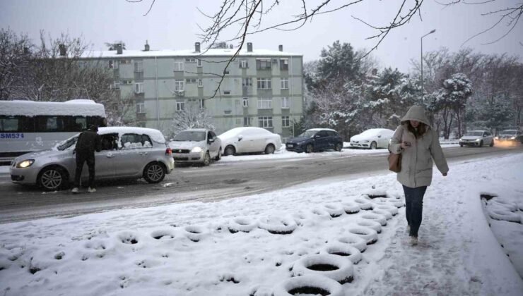 İstanbul’da kar yağışı etkili oluyor