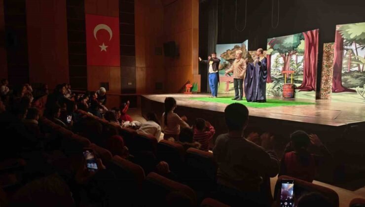 Kahramanmaraş Büyükşehir’den miniklere sanat dolu dakikalar