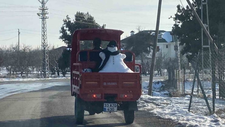 Kardan adam motosiklet kasasında yola çıktı